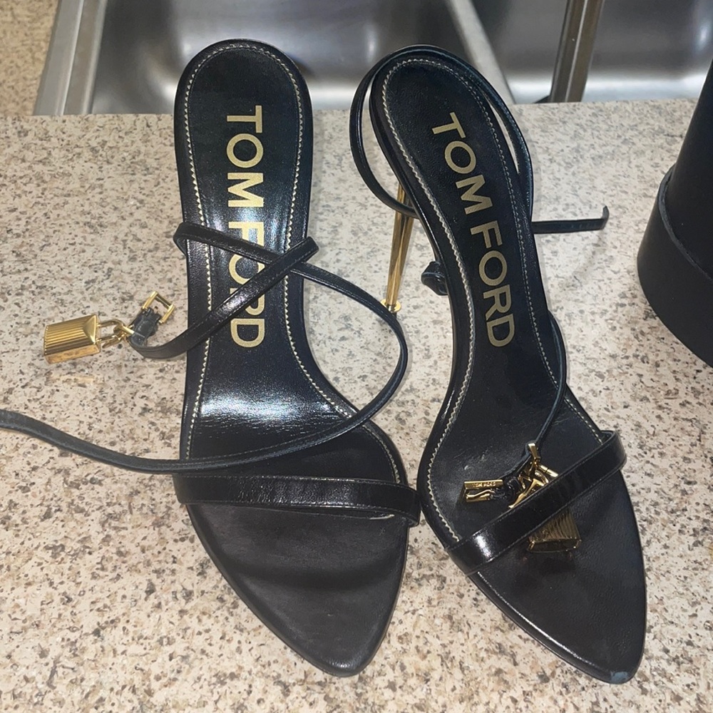 TOM FORD HEELS SIZE 39